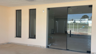 Portas Pivotantes de Vidro